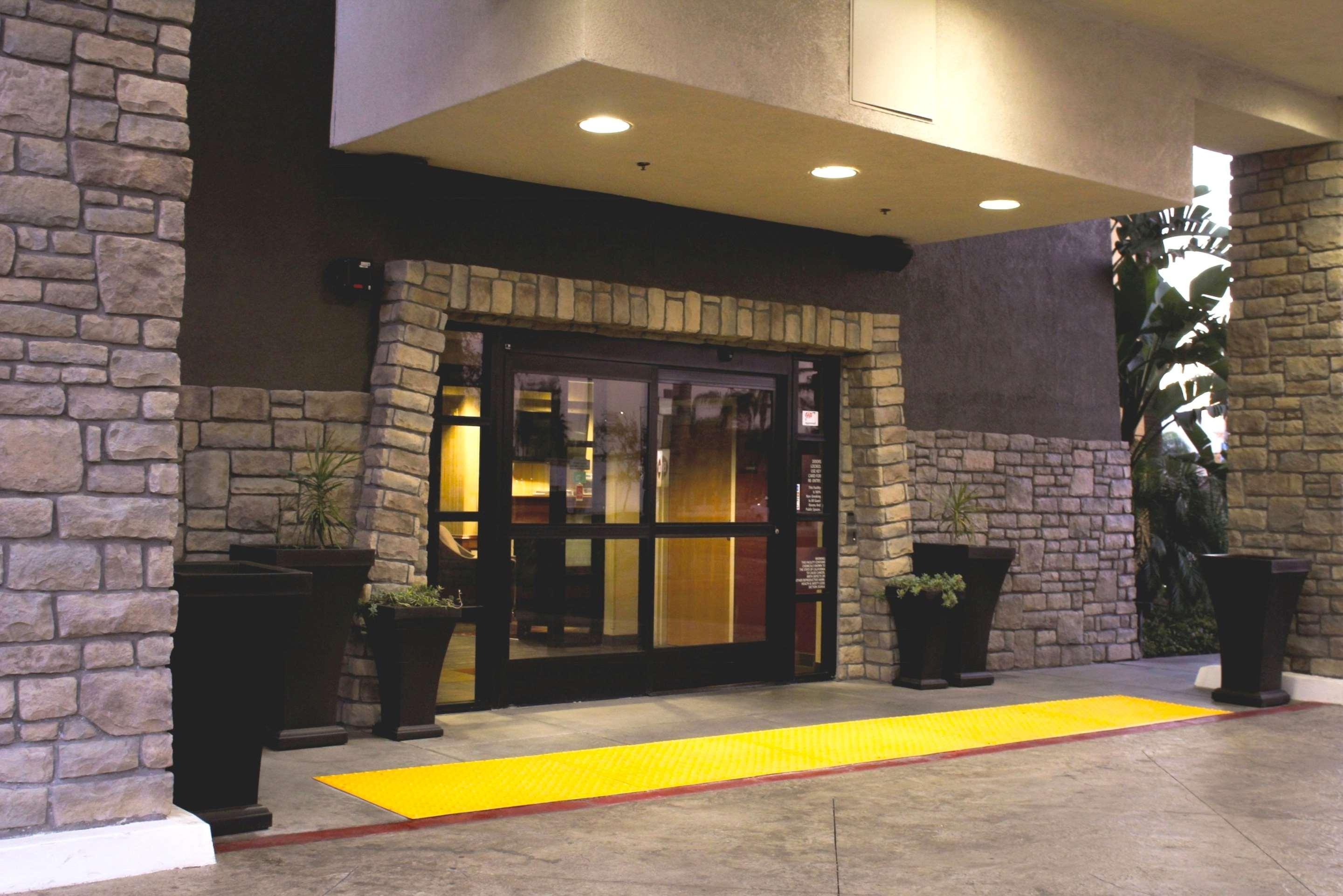โรงแรมเบสต์ เวสเทิร์น พลัส แอโรว์เฮด โคลตัน ภายนอก รูปภาพ
