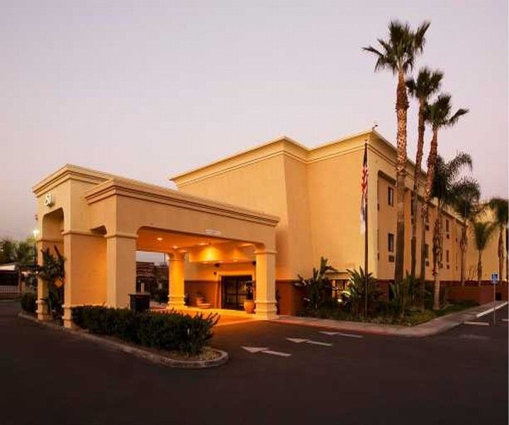 โรงแรมเบสต์ เวสเทิร์น พลัส แอโรว์เฮด โคลตัน ภายนอก รูปภาพ